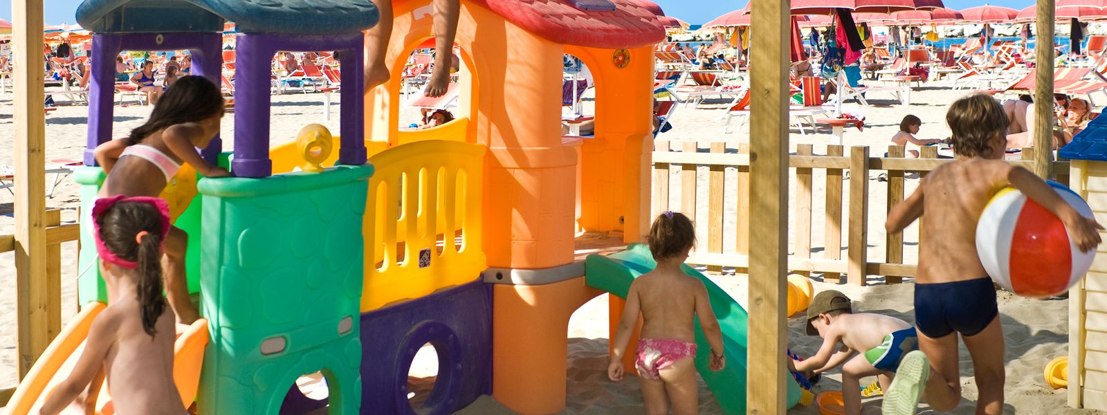 Bimbi-giochi-spiaggia-1600x600