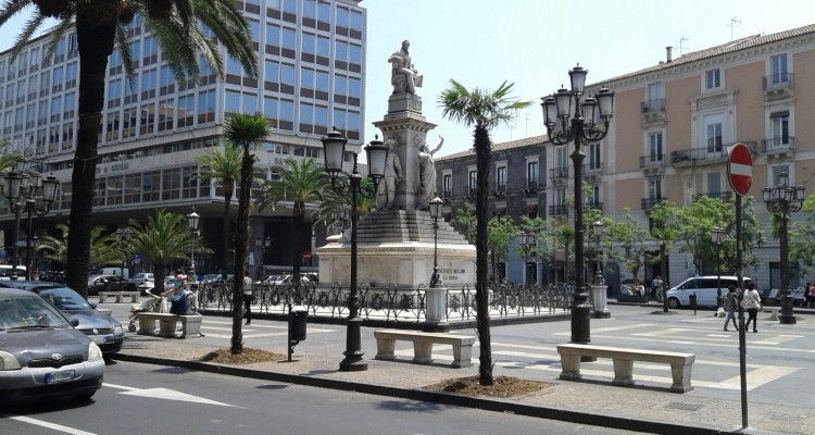 Piazza-Stesicoro-750x400